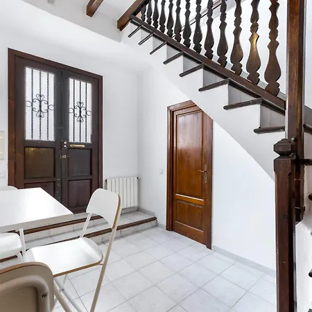 Rustica, Centrica & Agradable Bed & Breakfast