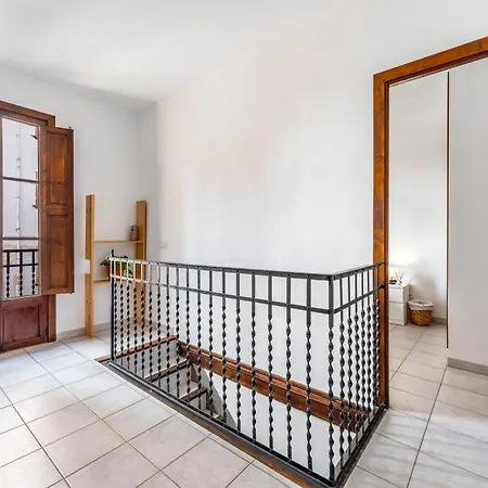 Rustica, Centrica & Agradable Bed & Breakfast